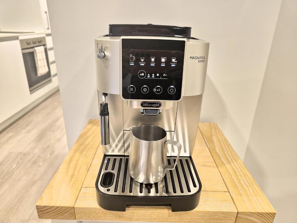 Cosmo Quarters - City Apartment with Pool & Spa - Resim 5