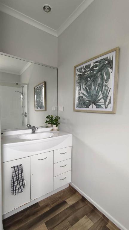 Hamilton East Haven - Resim 3