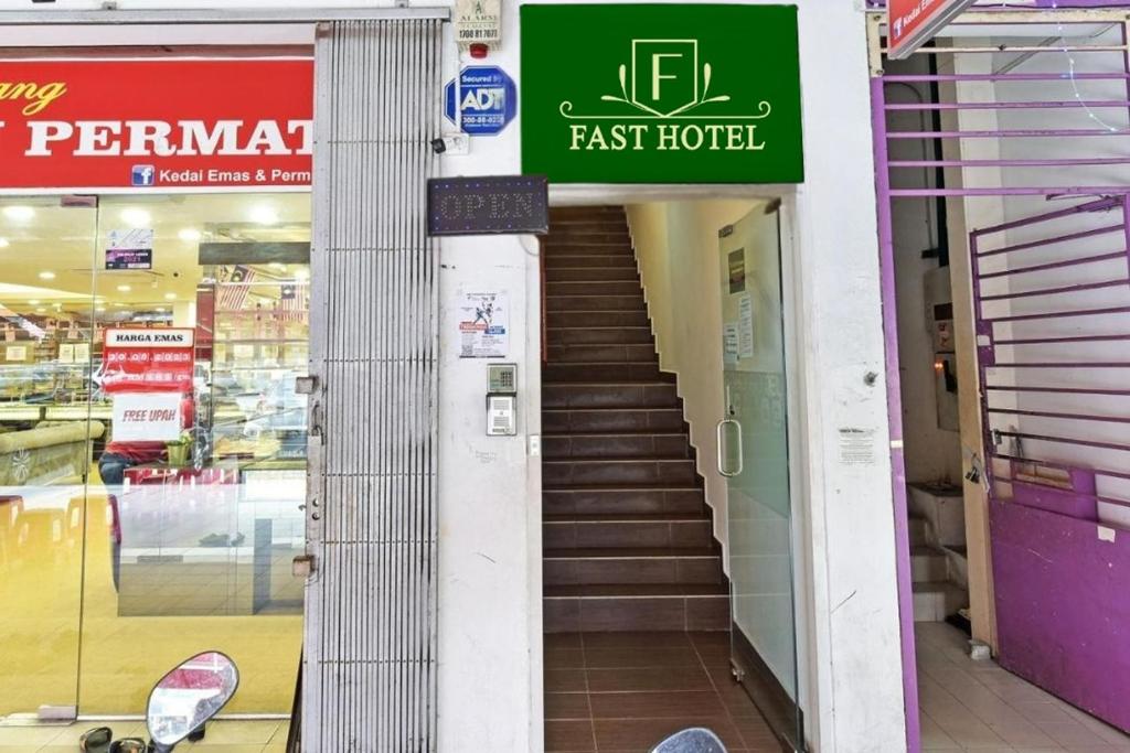Certifikát, hodnocení, plakát nebo jiný dokument vystavený v ubytování Fast Hotel Sri Gombak
