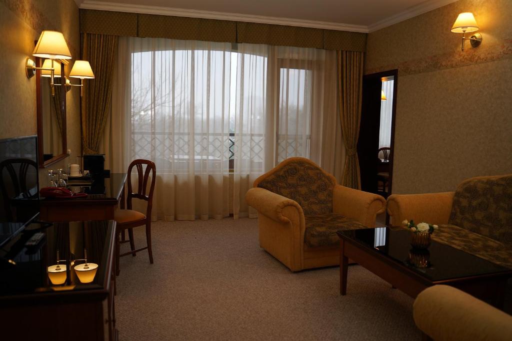 Posezení v ubytování Drustar Hotel
