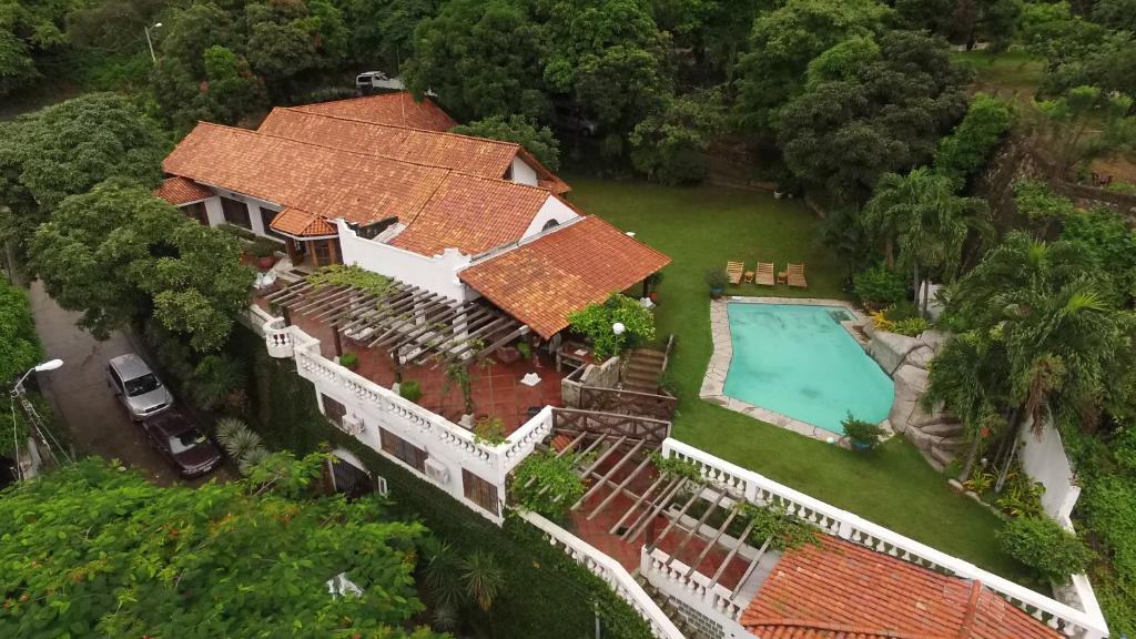 Bazén v ubytování Iguanazu Bed & Breakfast nebo v jeho okolí
