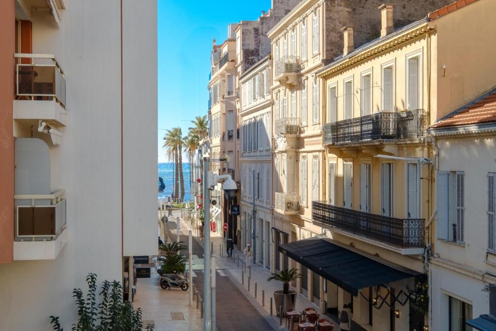 Γενική θέα στη θάλασσα ή θέα στη θάλασσα από  αυτό το διαμέρισμα