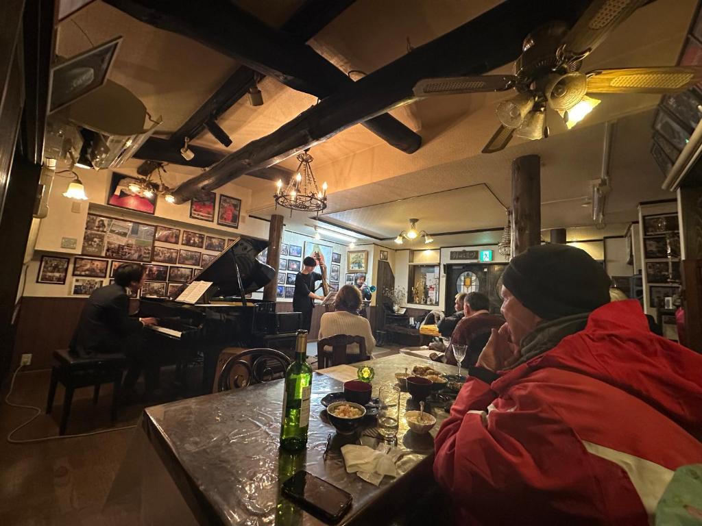 Hosté ubytování LiveCafe & Hotelひすいの海
