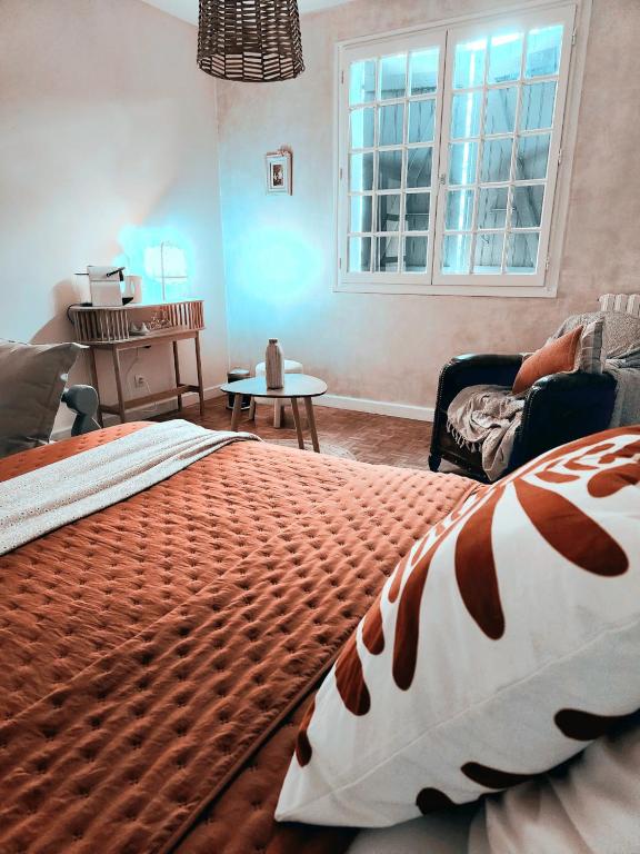 Postel nebo postele na pokoji v ubytování Chambres d'hotes Le Bernes