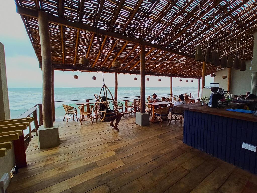 Ресторан / где поесть в Surfing Beach Guest House