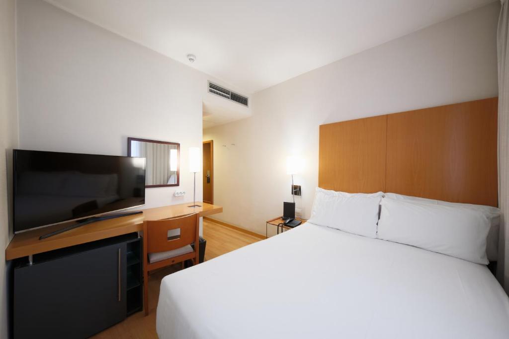 Catalonia Barcelona Beach - Resim 33