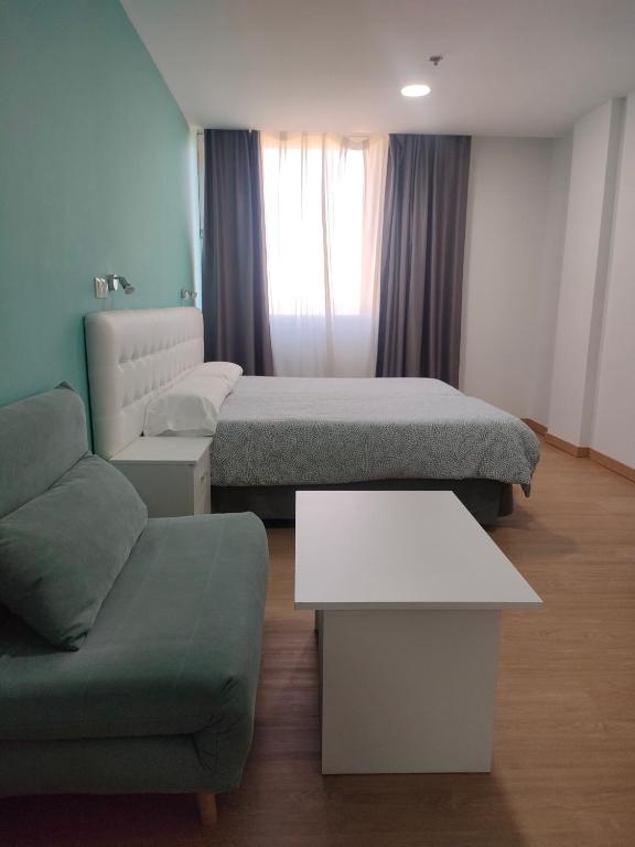 Postel nebo postele na pokoji v ubytování Boutique Urban Madrid Serrano