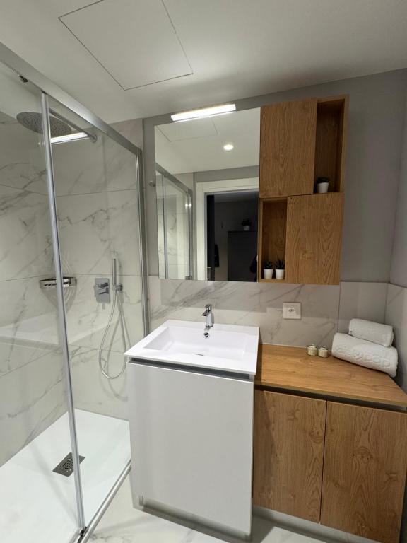 City Pop 2Night Zürich City - Self check-in - Resim 22