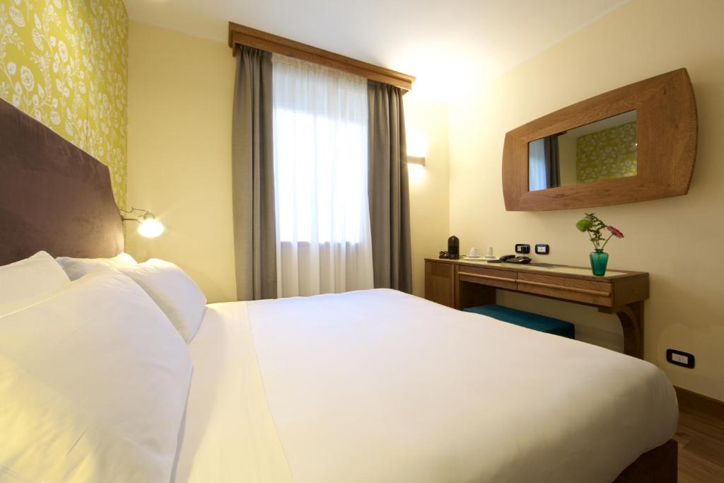 Duca D'Aosta Hotel - 9