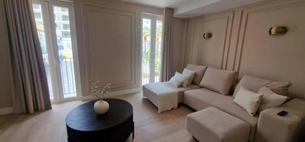 Duplex Plaza Olè