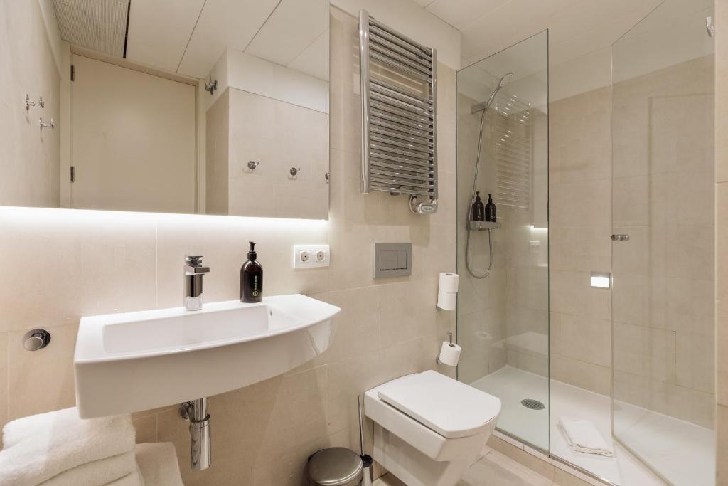 A bathroom at Ola Living Boqueria