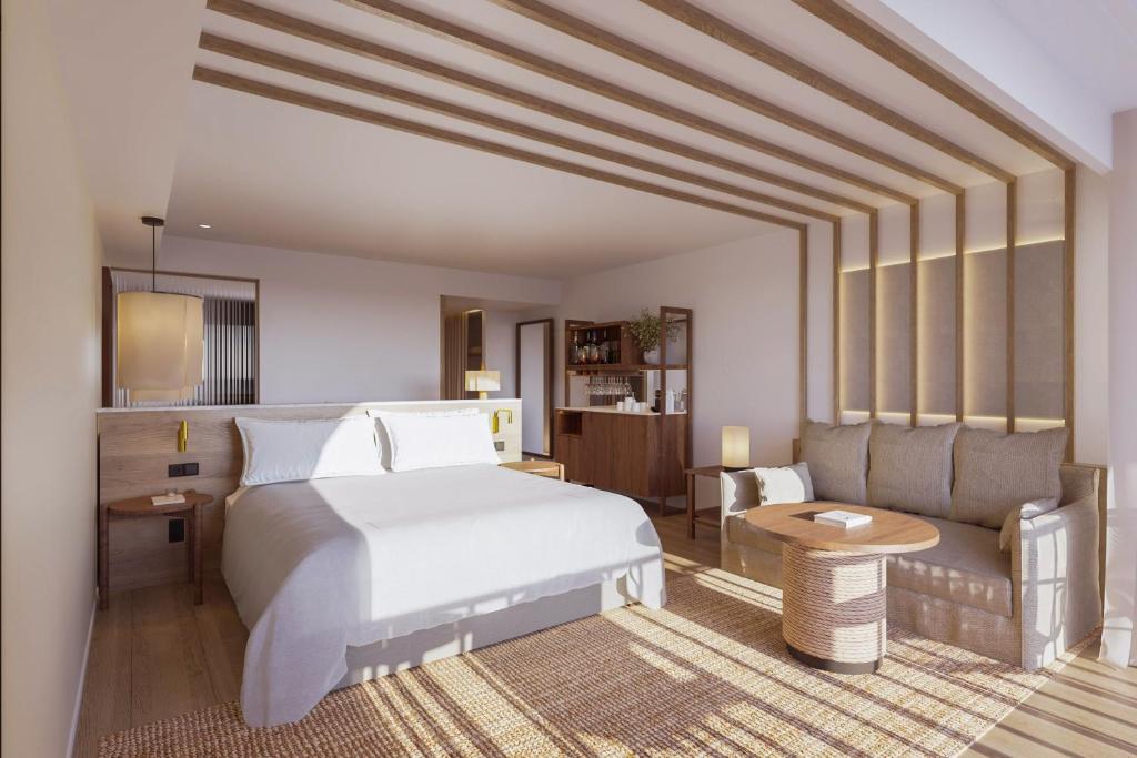 Säng eller sängar i ett rum på ME Marbella by Meliá