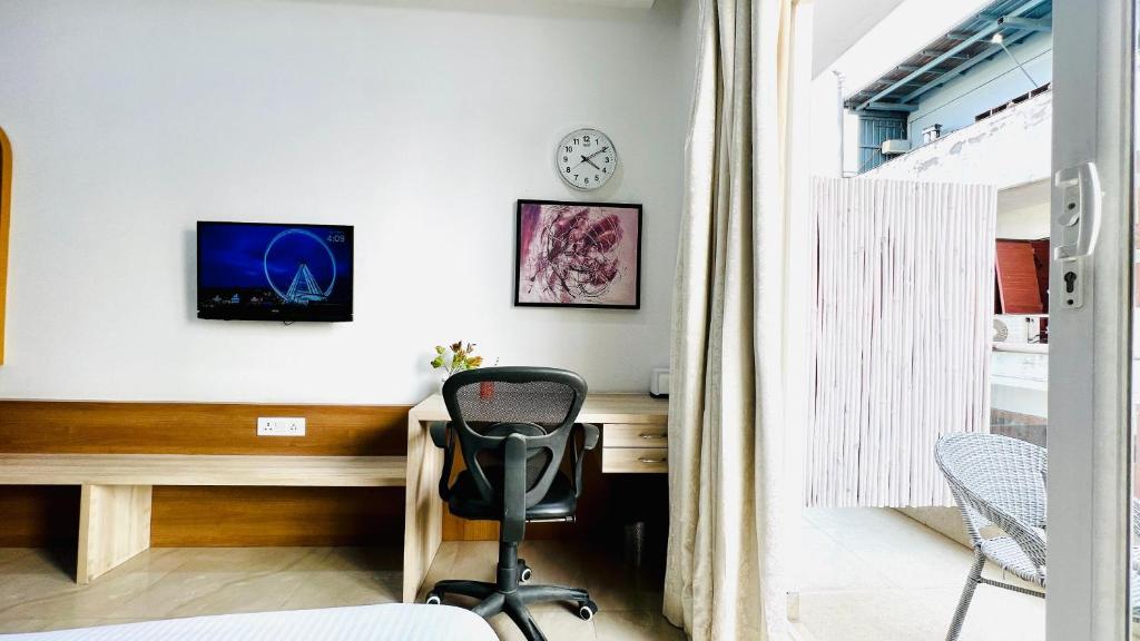TV a/nebo společenská místnost v ubytování Olive Service Apartments - Medanta Medicity
