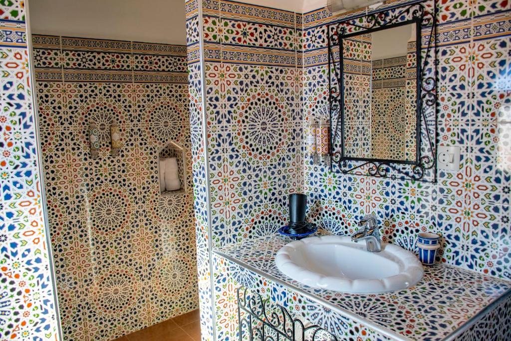 Koupelna v ubytování Le Petit Riad Maison d'hôtes