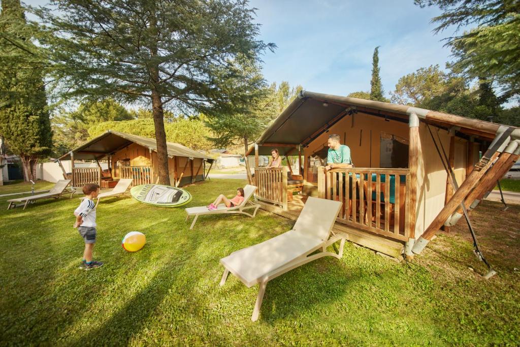 Zahrada ubytování Camping Adria - Glamping Tent