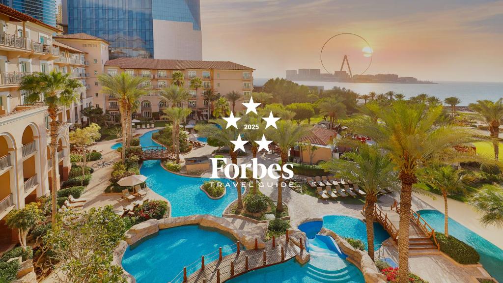 Bazén v ubytování The Ritz-Carlton, Dubai nebo v jeho okolí