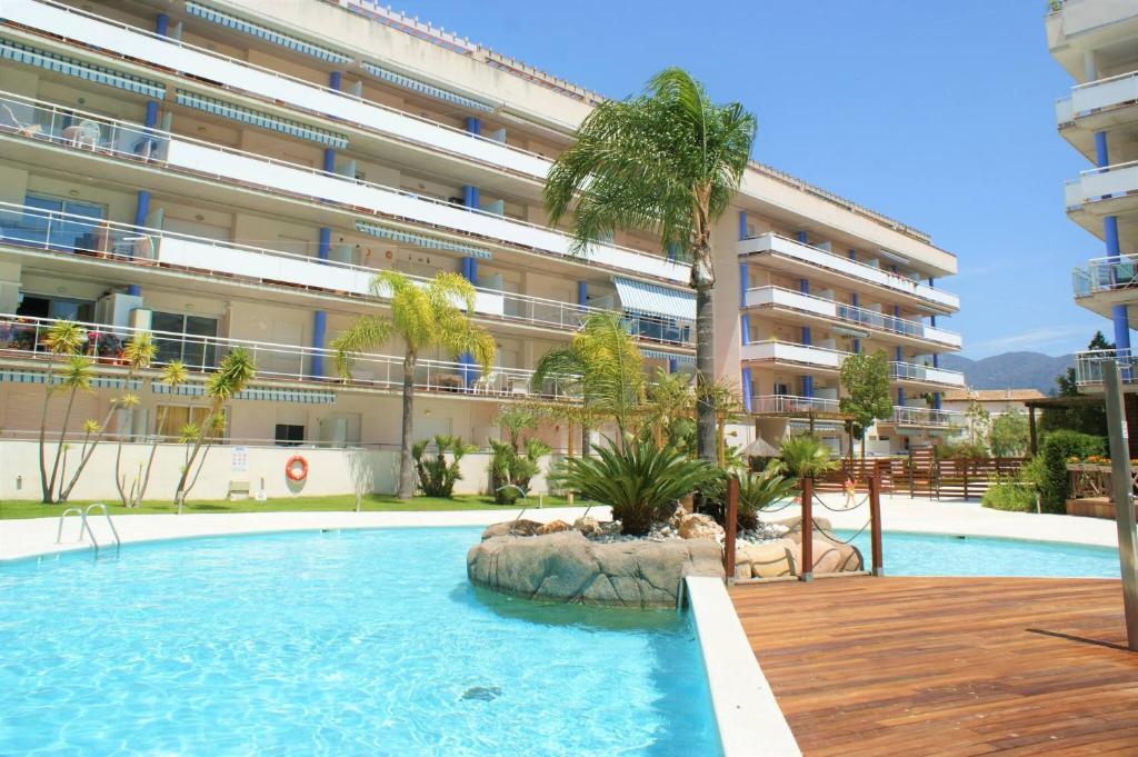 Apartamento en Complejo Residencial AV-24