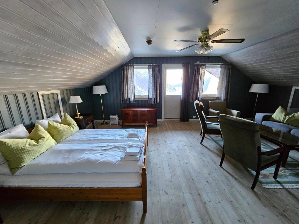 Postel nebo postele na pokoji v ubytování Fossen Accommodation