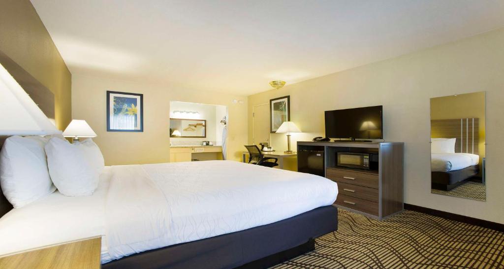 SureStay Plus Hotel by Best Western Sacramento North - 