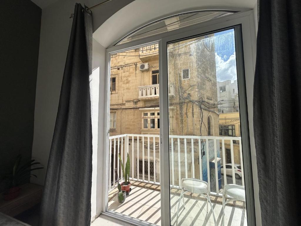 Balkón nebo terasa v ubytování Central Sliema Airconditioned and Spacious