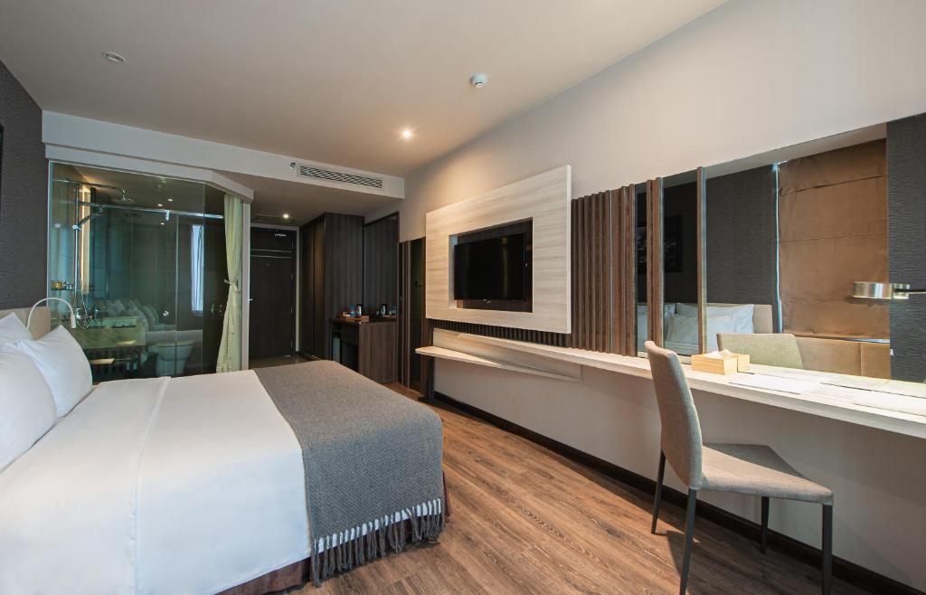 Phòng Deluxe Giường Đôi Nhìn Ra Biển Từ Phía Bên Cạnh