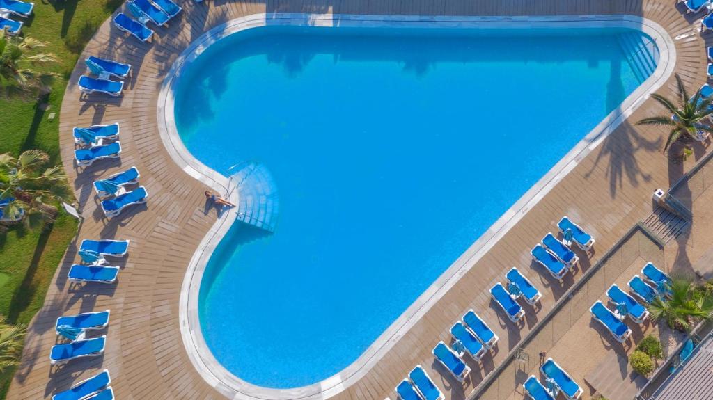 Bazén v ubytování Lyttos Beach nebo v jeho okolí