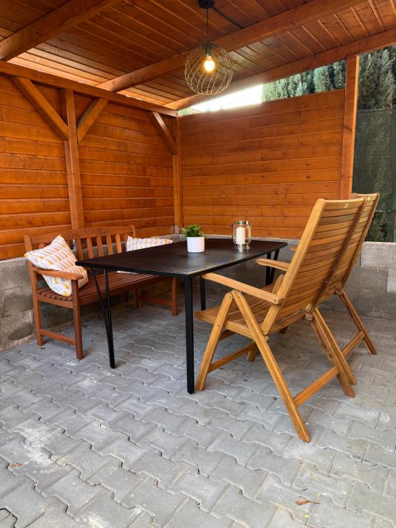 Patio nebo venkovní prostory v ubytování Baťa House Helena