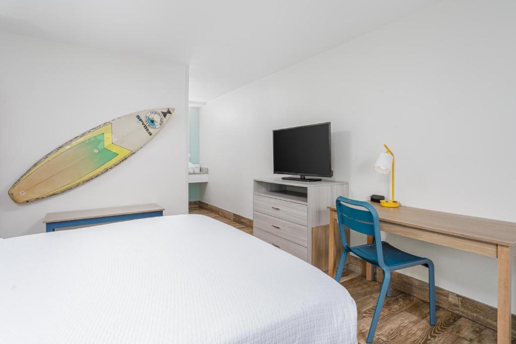 Surf & Sand Hotel - Free Hot Breakfast & Rentals photo