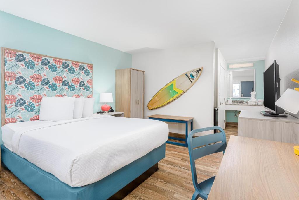 Surf & Sand Hotel - 