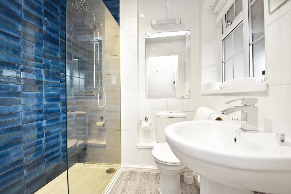 Chequers Inn - Resim 17