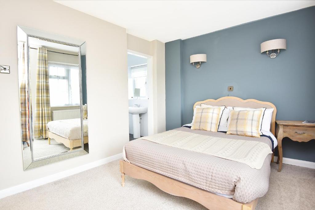 Chequers Inn - Resim 39