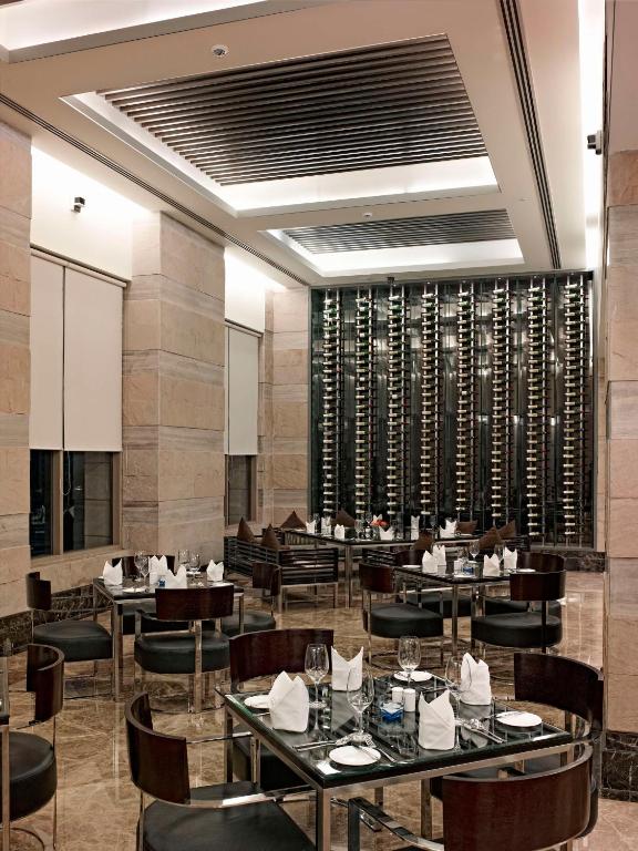 Posezení v ubytování Radisson Blu Hotel Rudrapur