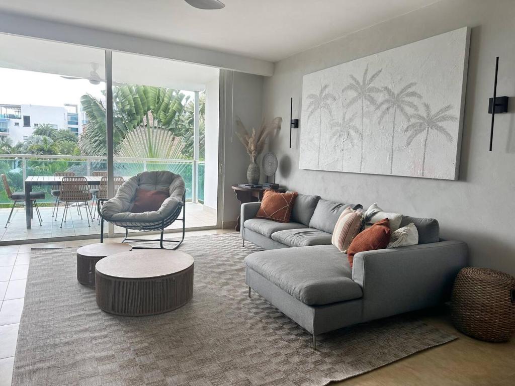 Posezení v ubytování Beach Apartment At Nikki Residences 2 Bedroom