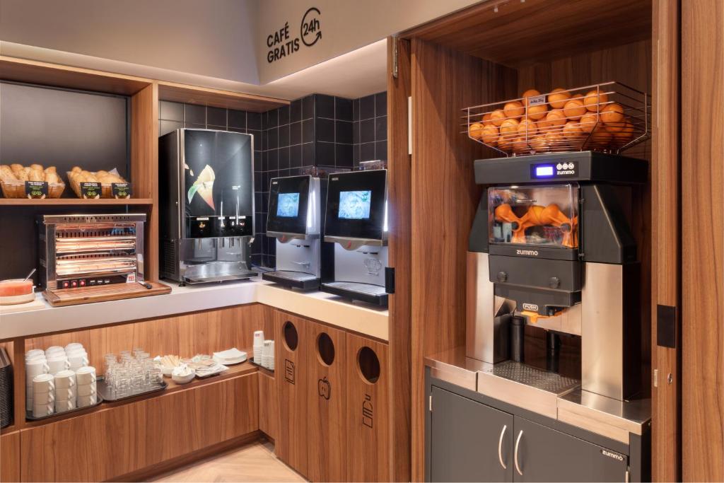 B&B HOTEL Alicante Centro - Resim 44