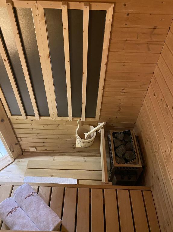 Fotografie z fotogalerie ubytování Spacious apartment in nature with sauna! v destinaci Postojna