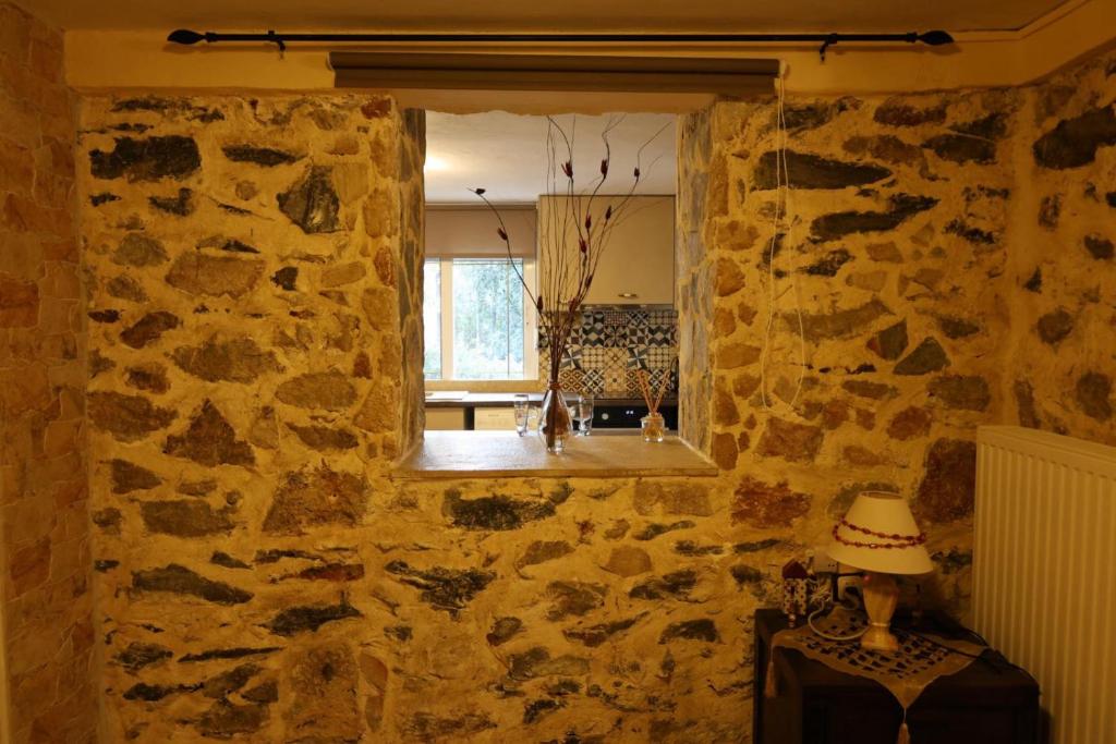 Фотография из галереи STONE of KAMARIZA в городе Áyios Konstandínos