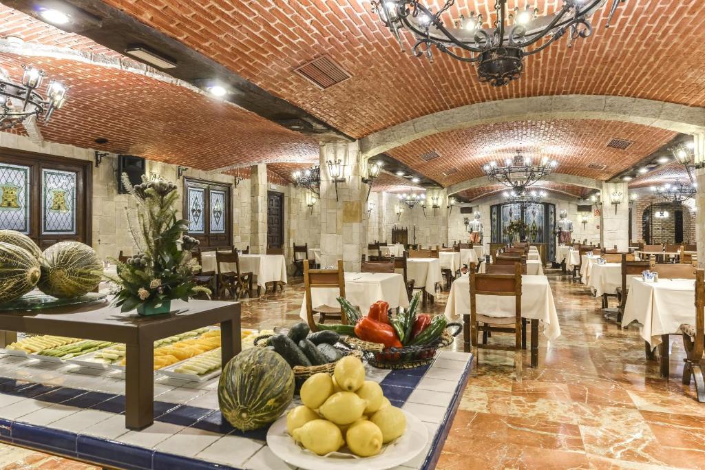 Posezení v ubytování Hotel Sercotel Alfonso VI