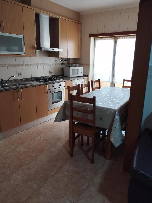 Nhà bếp/bếp nhỏ tại Apartamentos retiro novo baixo