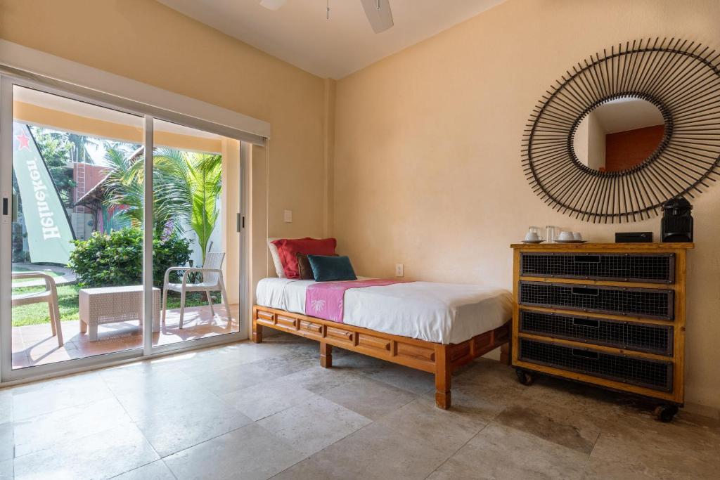Rojo Manglar Acapulco - Dreibettzimmer Mit Poolblick