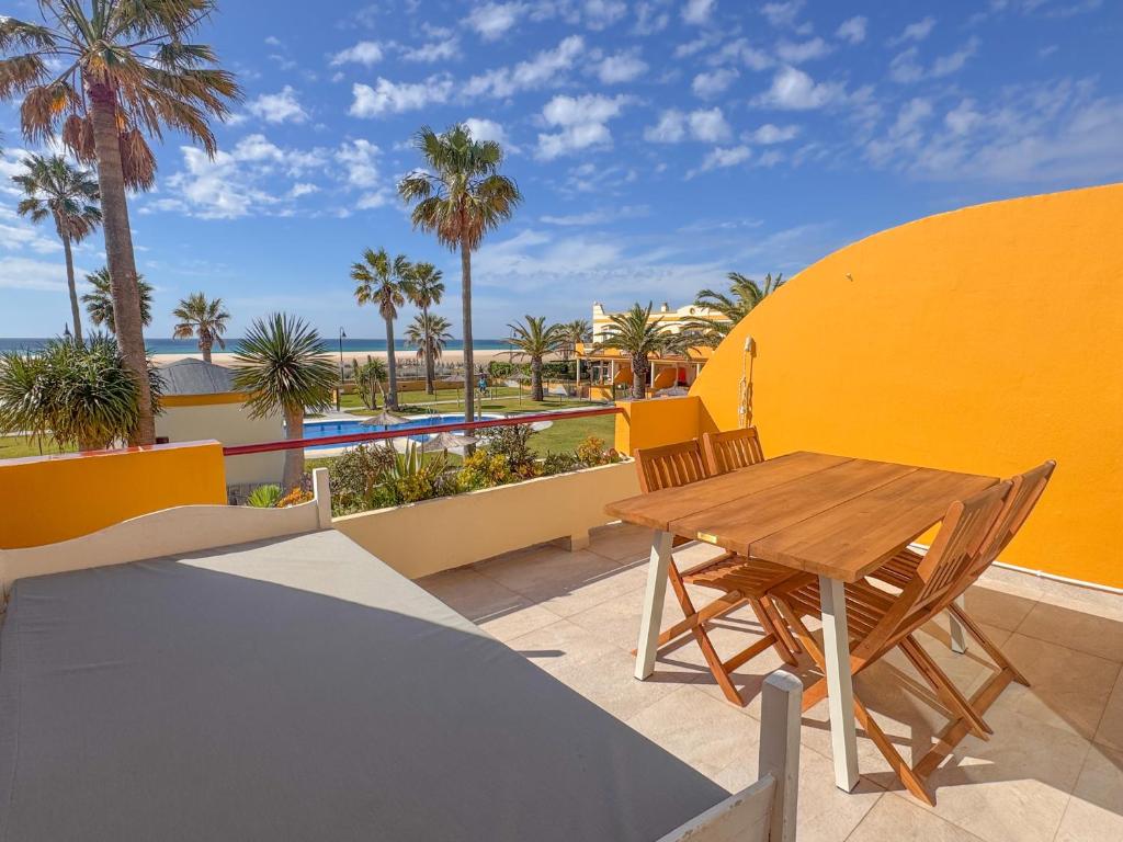 Bazén v ubytování Tarifa Cozy House PALM BEACH nebo v jeho okolí