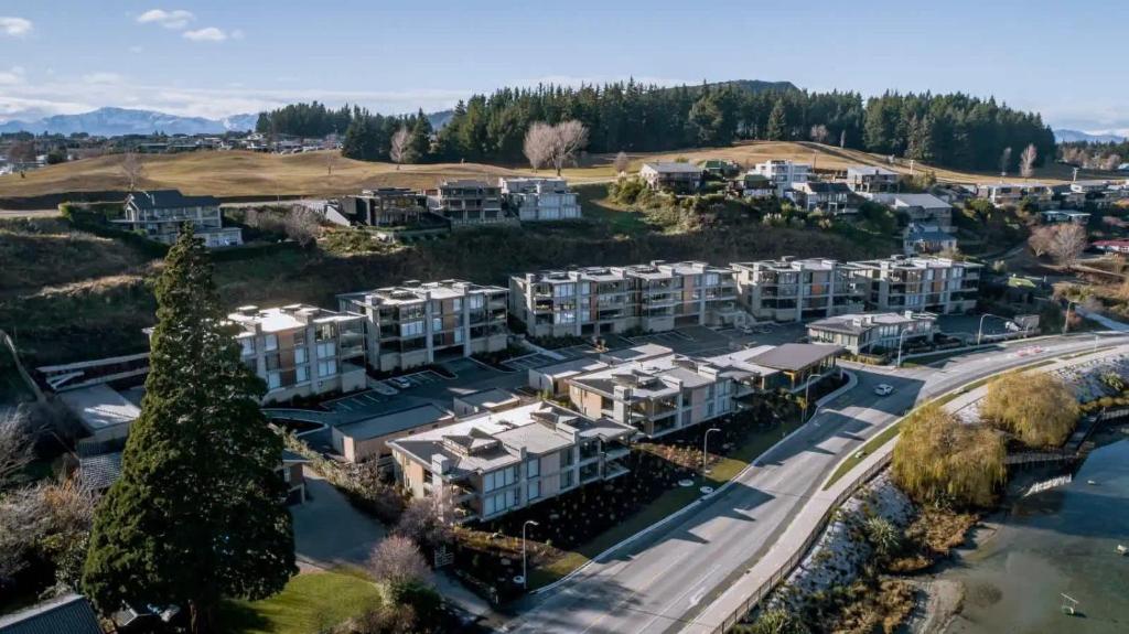 Lakeview Luxury 2 Bedroom Villa - Resim 16