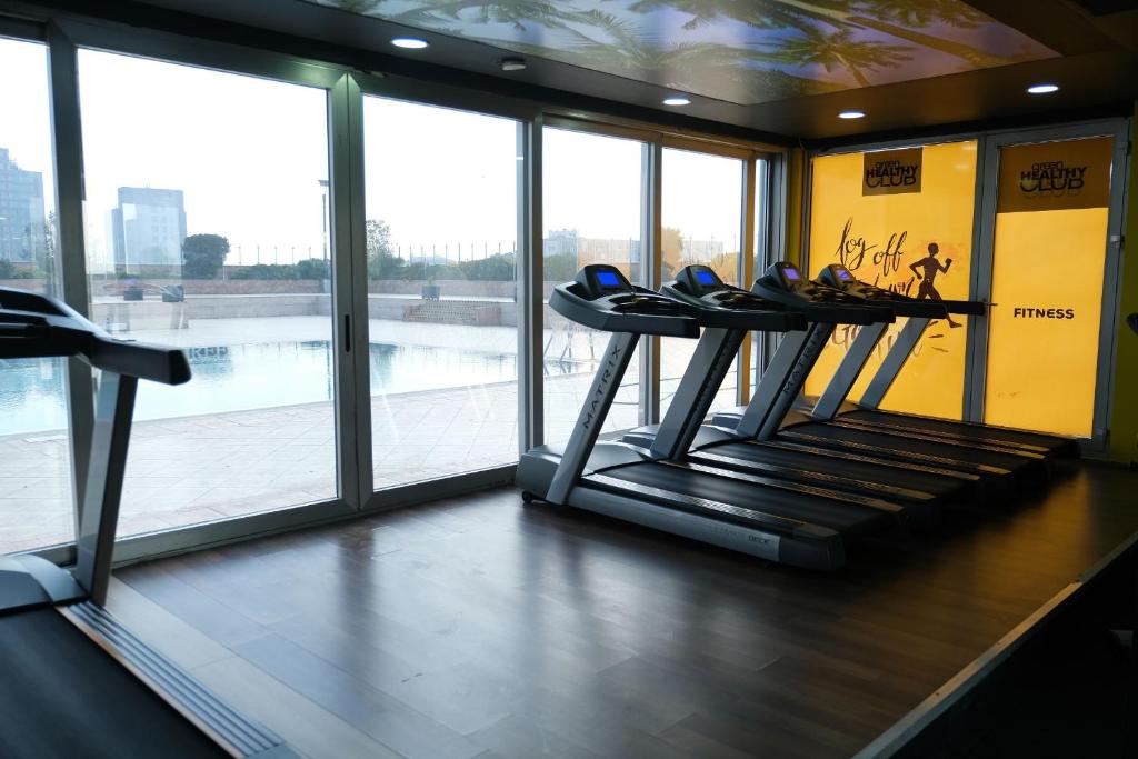 Fitness centrum a/nebo fitness zařízení v ubytování The Green Park Bostancı
