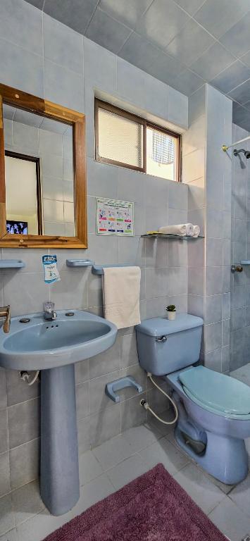 Fotografie z fotogalerie ubytování Villa Cataluña en Carmen de Apicalá v destinaci Carmen de Apicalá