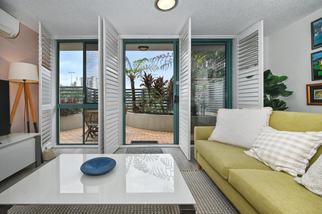 Posezení v ubytování Maroochydore Stylish Luxury - Pool / Beach ZD9