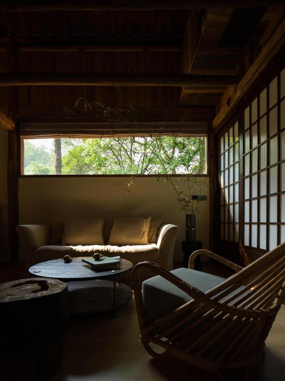 Yunzhu Healing Boutique B&B tesisinde bir oturma alanı