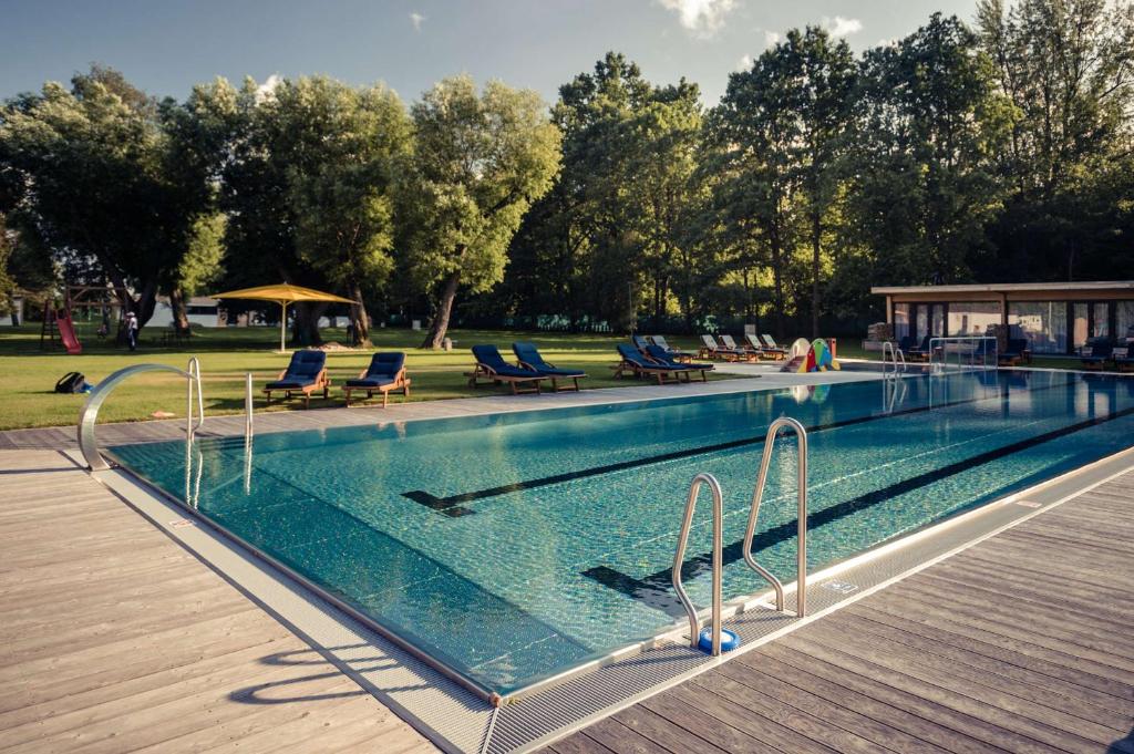 Bazén v ubytování Villa Resort & Organic Spa - modernizace 2025 nebo v jeho okolí
