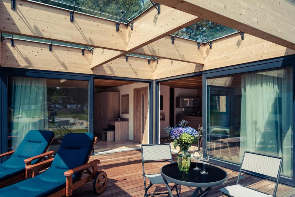 Posezení v ubytování Villa Resort & Organic Spa - modernizace 2025