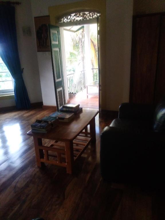 Posezení v ubytování Host In Wegiriya Kandy