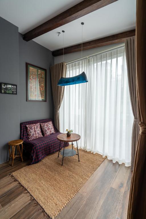 Posezení v ubytování Phen Art House, Artistic Living in the Heart of Old Quarter