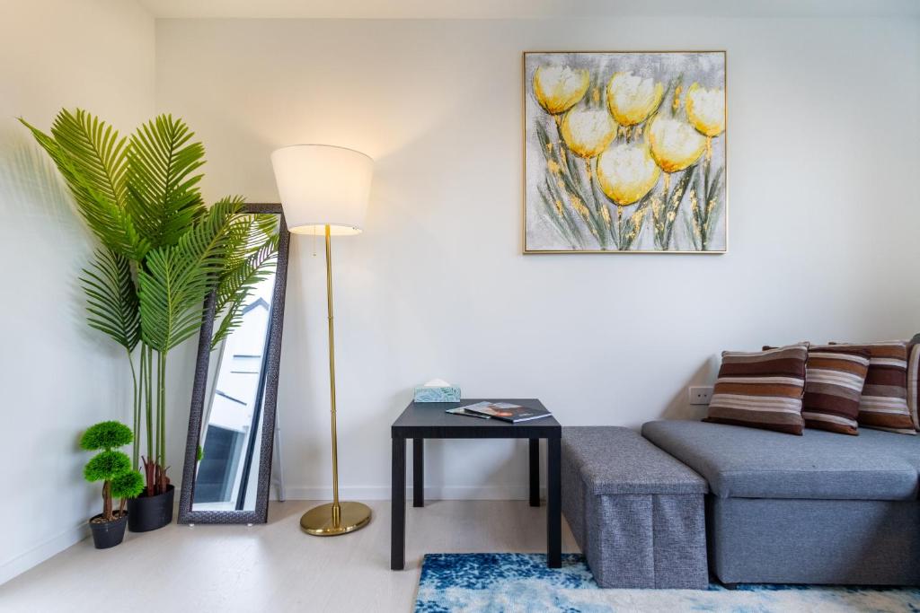 Affordable Comfort 2BR with Carpark - Resim 15